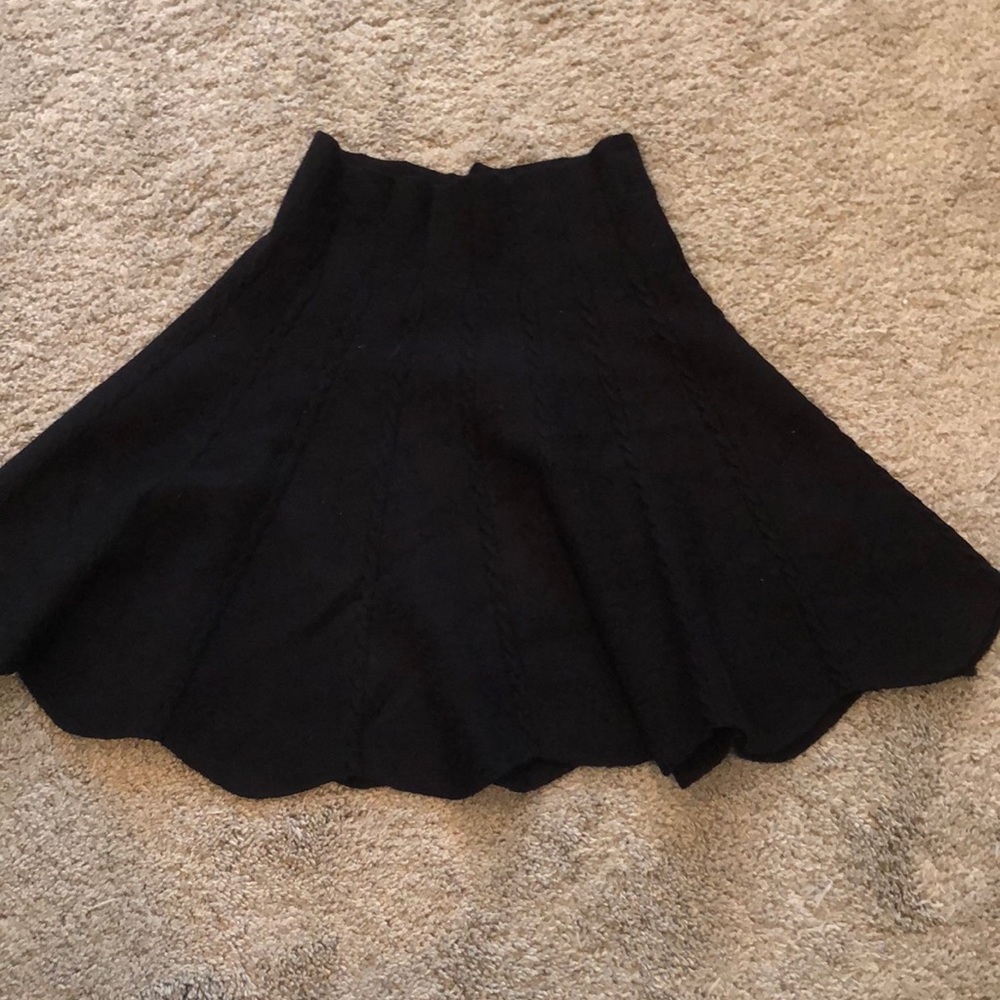 Skater black knit skirt